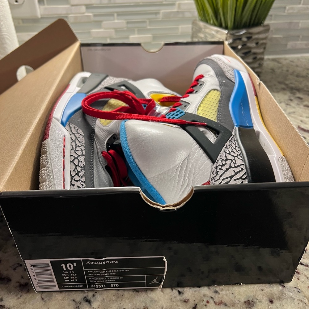 Gently worn Jordan Spizike